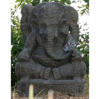 Ganesh en pierre taillée